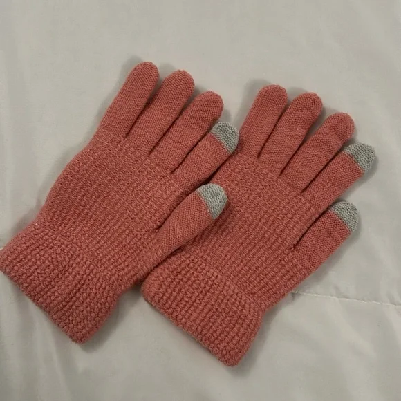 Cozy Beanie, Gloves, & Ear Warmer Bundle - Picture 6 of 13